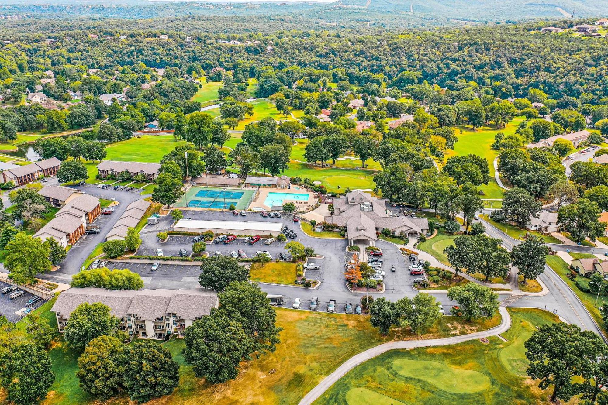 Lofty Retreat & Paradise Pointe Μπράνσον Δωμάτιο φωτογραφία