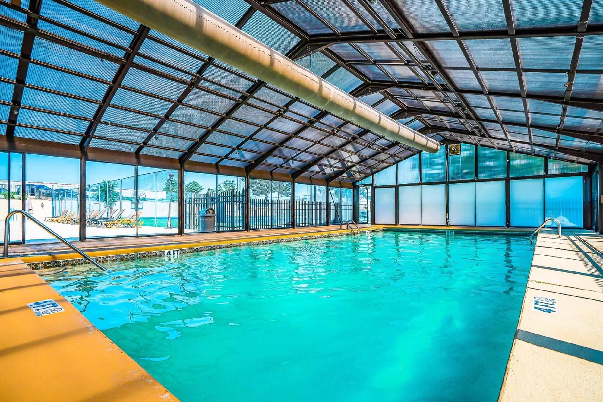 Lofty Retreat & Paradise Pointe Μπράνσον Δωμάτιο φωτογραφία