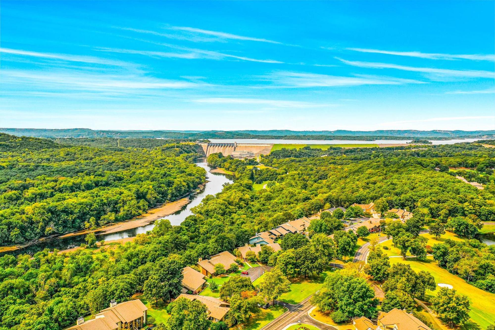 Lofty Retreat & Paradise Pointe Μπράνσον Δωμάτιο φωτογραφία